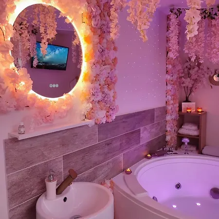 Cocon Des Merveilles - Balneo Ronde Avec Cascade Apartment
