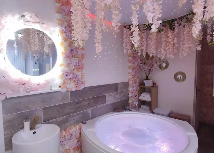 Cocon Des Merveilles - Balneo Ronde Avec Cascade